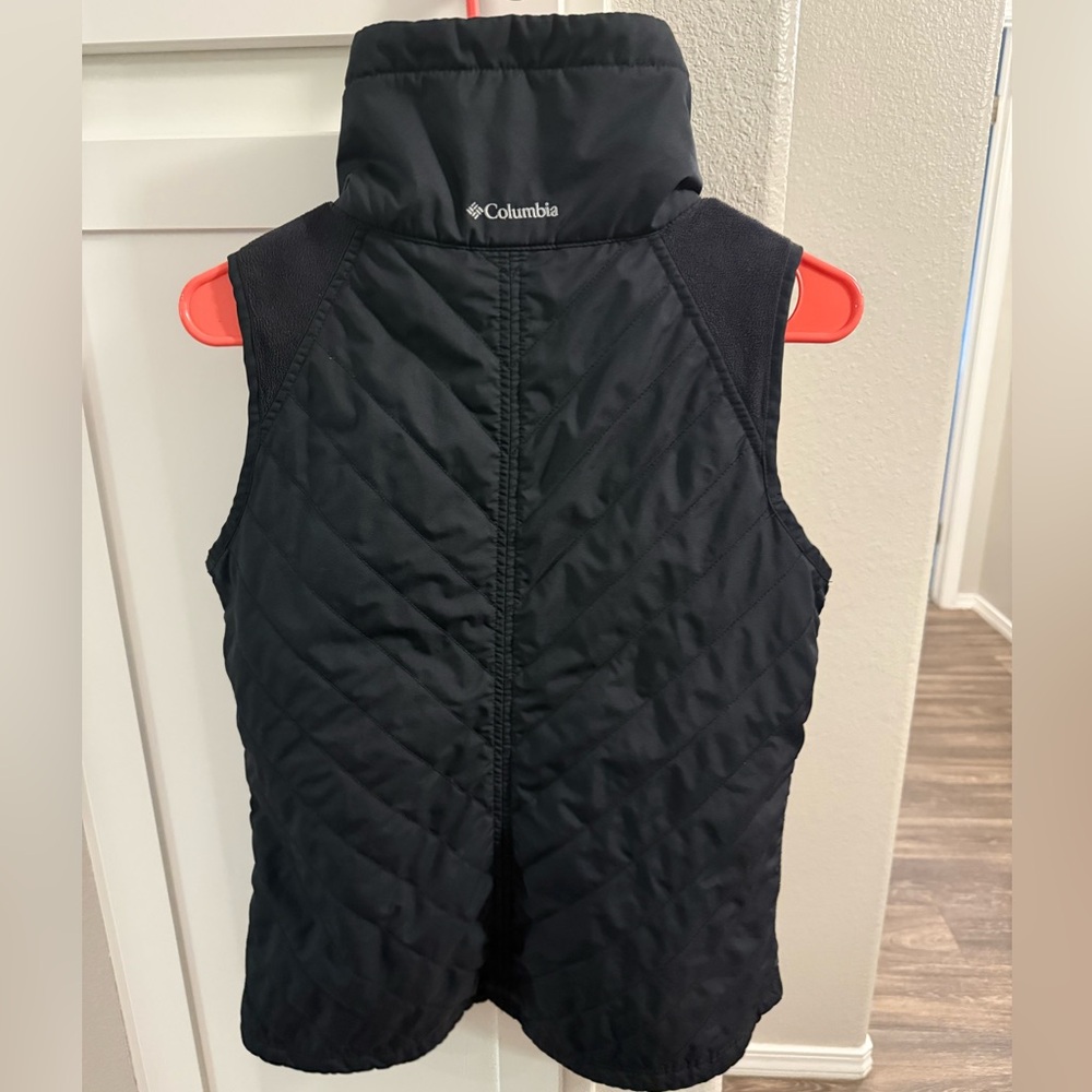 Columbia Ultra Thin Black Quilted Vest